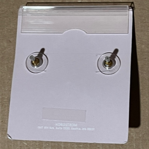 🌺 NWT! Rachel Parcell Flower Pearl Drop Earrings - Picture 4 of 4